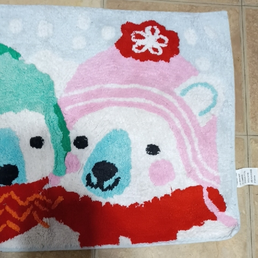 St. Nicholas Polar Bears Rug - Picture 3 of 6